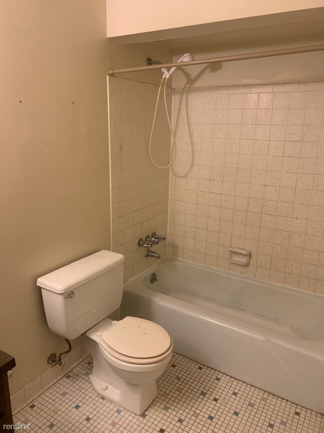 Building Photo - 2 br, 2 bath Condo - 7350 Woodview St Apt#4