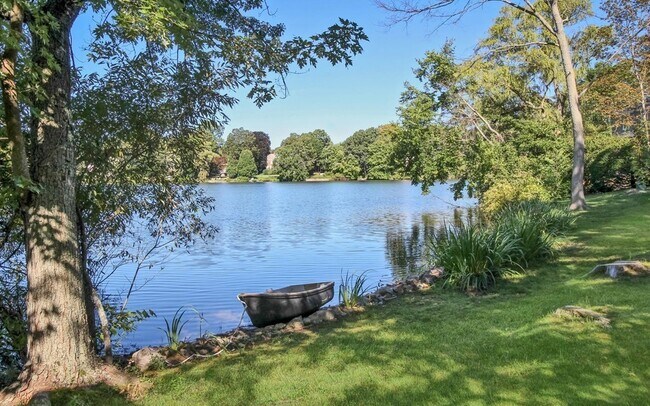 Building Photo - 85 Norwood Ave