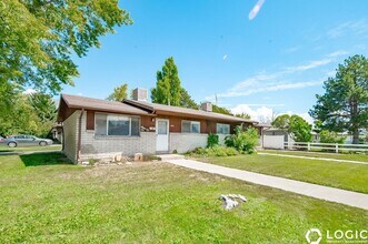 Building Photo - 266 N 300 W
