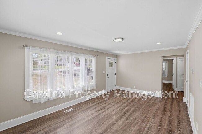 Foto del edificio - 4239 Dinglewood Ave