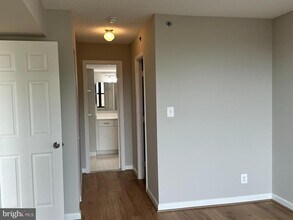 Building Photo - 1200 Braddock Pl