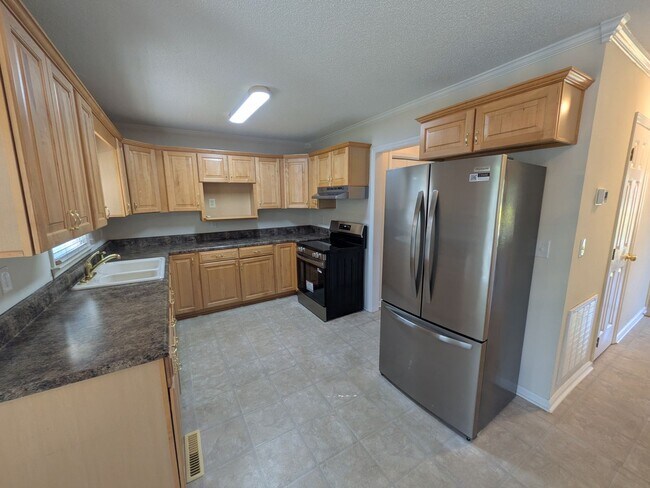 Building Photo - 2251 Nettlebrook Dr
