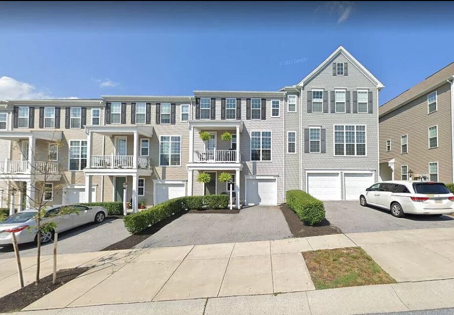 2123 Red Fox Dr, Hummelstown, PA 17036 Townhome Rentals in Hummelstown PA