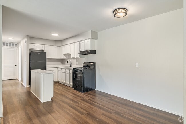 2BD, 1BA - 780SF - Harris & Cross Apartments