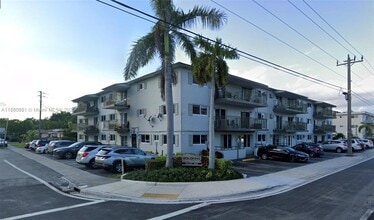 Building Photo - 13280 NE 6th Ave
