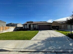 Building Photo - 7004 Dravite Dr