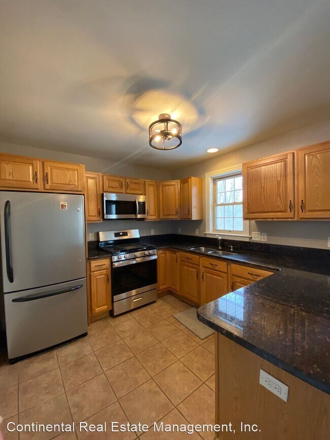 Foto del edificio - 3 br, 2.5 bath House - 662-C Oakwood Avenue