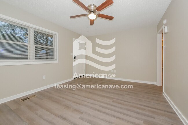 Building Photo - 341 Johns Rd