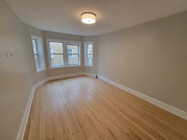 Foto del edificio - 6430 N Richmond St