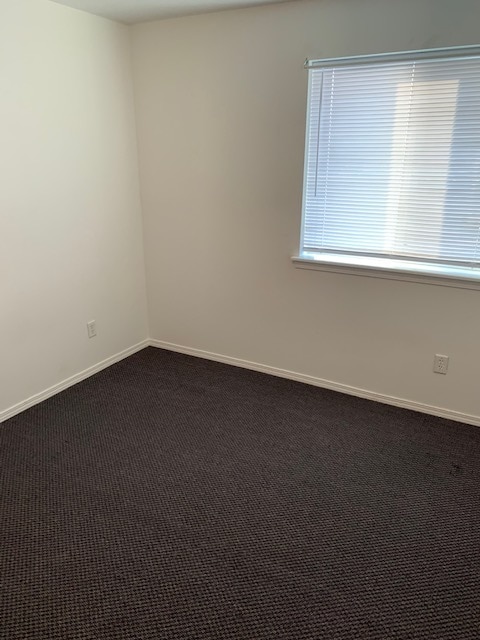 Building Photo - 798 Falls Ave