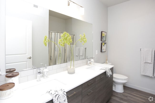 Interior Photo - Prelude at Paramount