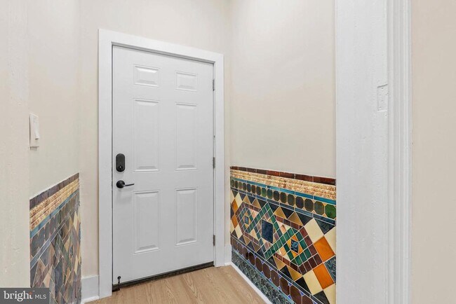 Foto del edificio - 2742 W Montgomery Ave