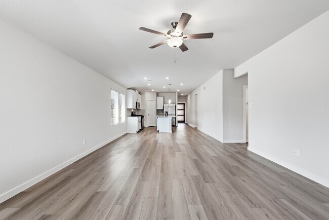 Foto del edificio - 18037 Martin Pines Dr