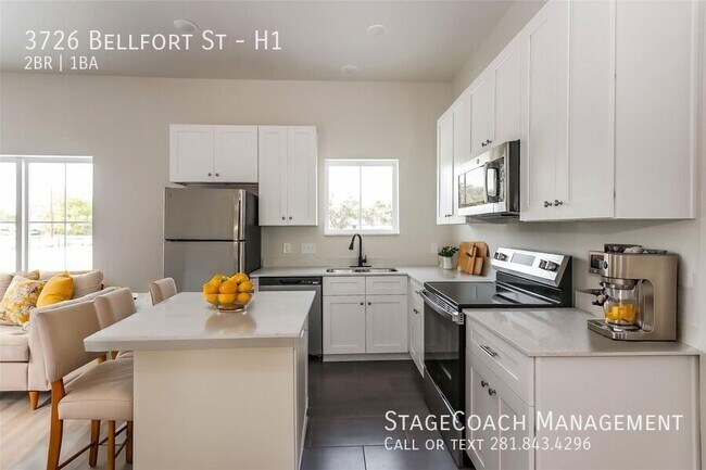 Foto del edificio - 3726 Bellfort Ave