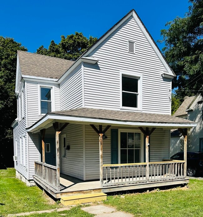 Building Photo - 436 S Hamilton St