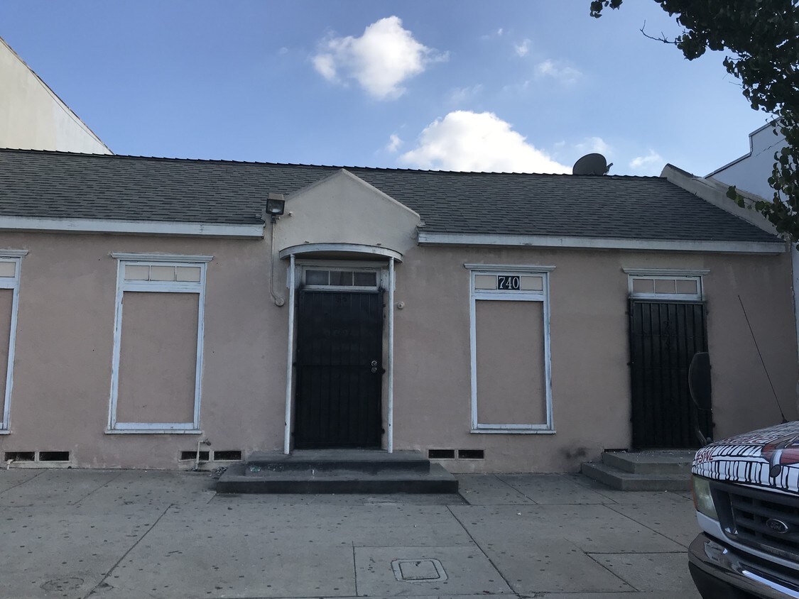Primary Photo - 740 S Atlantic Blvd