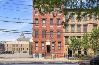 Building Photo - 554 Observer Hwy