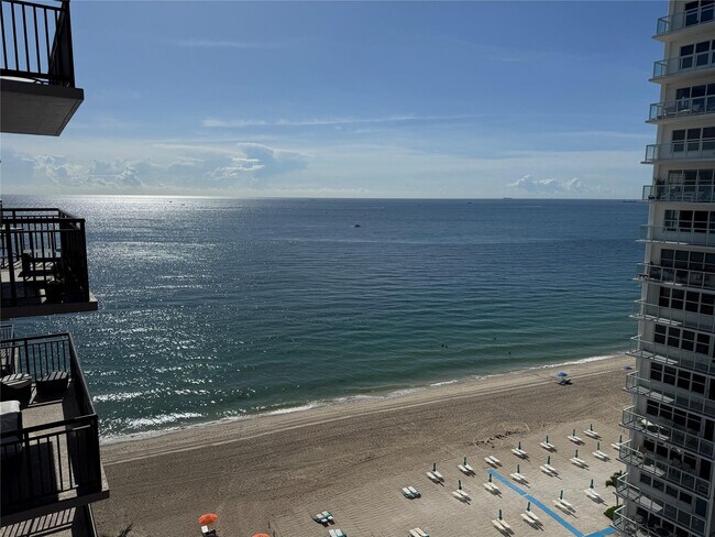 Foto del edificio - 3800 Galt Ocean Dr