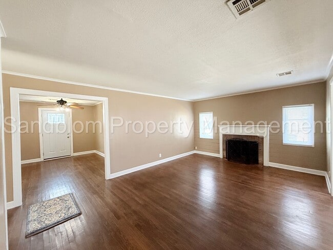 Foto del edificio - For Lease | Brookside | Available Now!