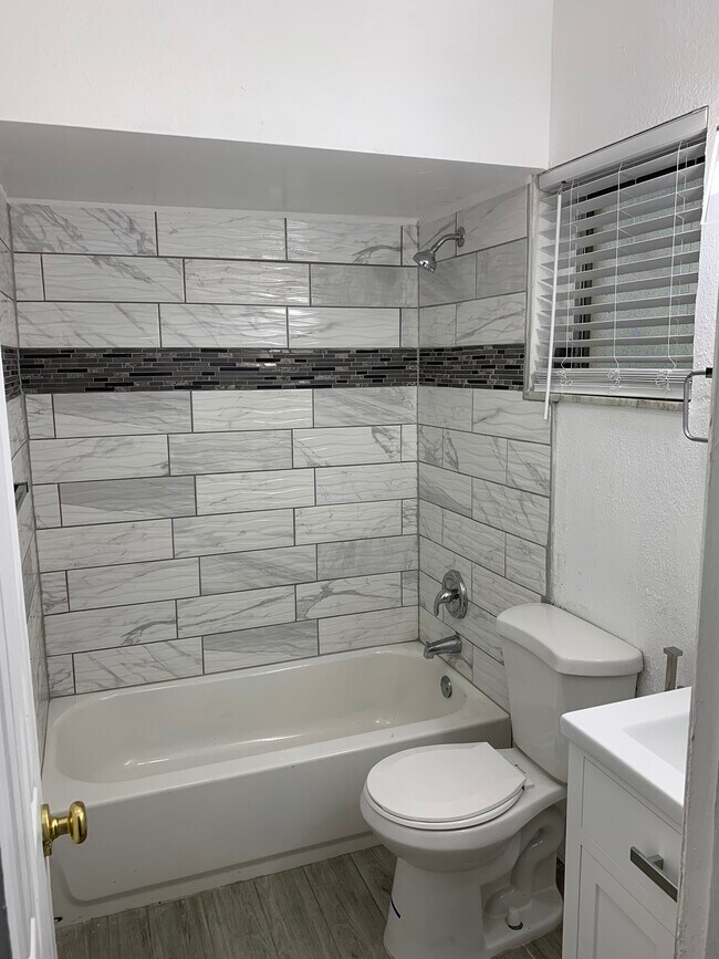 Foto del edificio - 617 SE 16th St