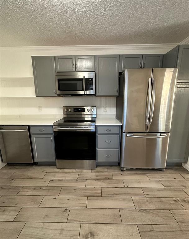 Building Photo - 813 Waverly St