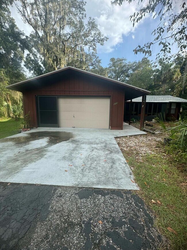 Building Photo - Beauutiful 2/2/2 in Crystal River!!!