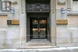 Photo du bâtiment - 73 Richmond St W