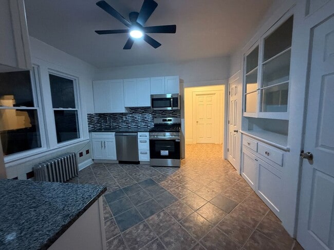 108-110 Grand Ave. - 108-110 Grand Ave. Apartment