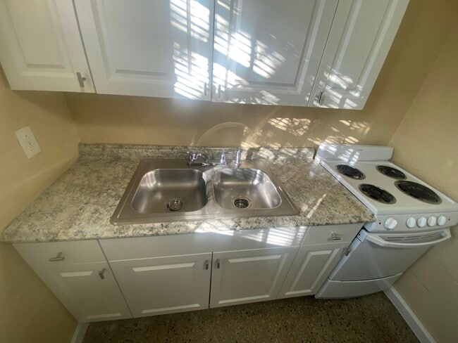 Foto del edificio - 2721 Georgia Ave