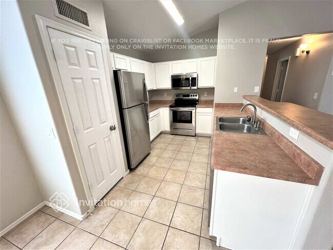 Foto del edificio - 14702 N 124th Ln
