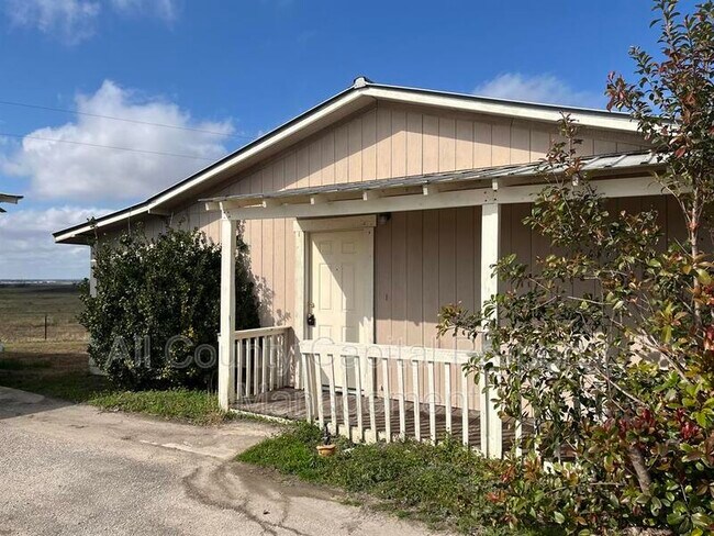 Building Photo - 182 Stockmen