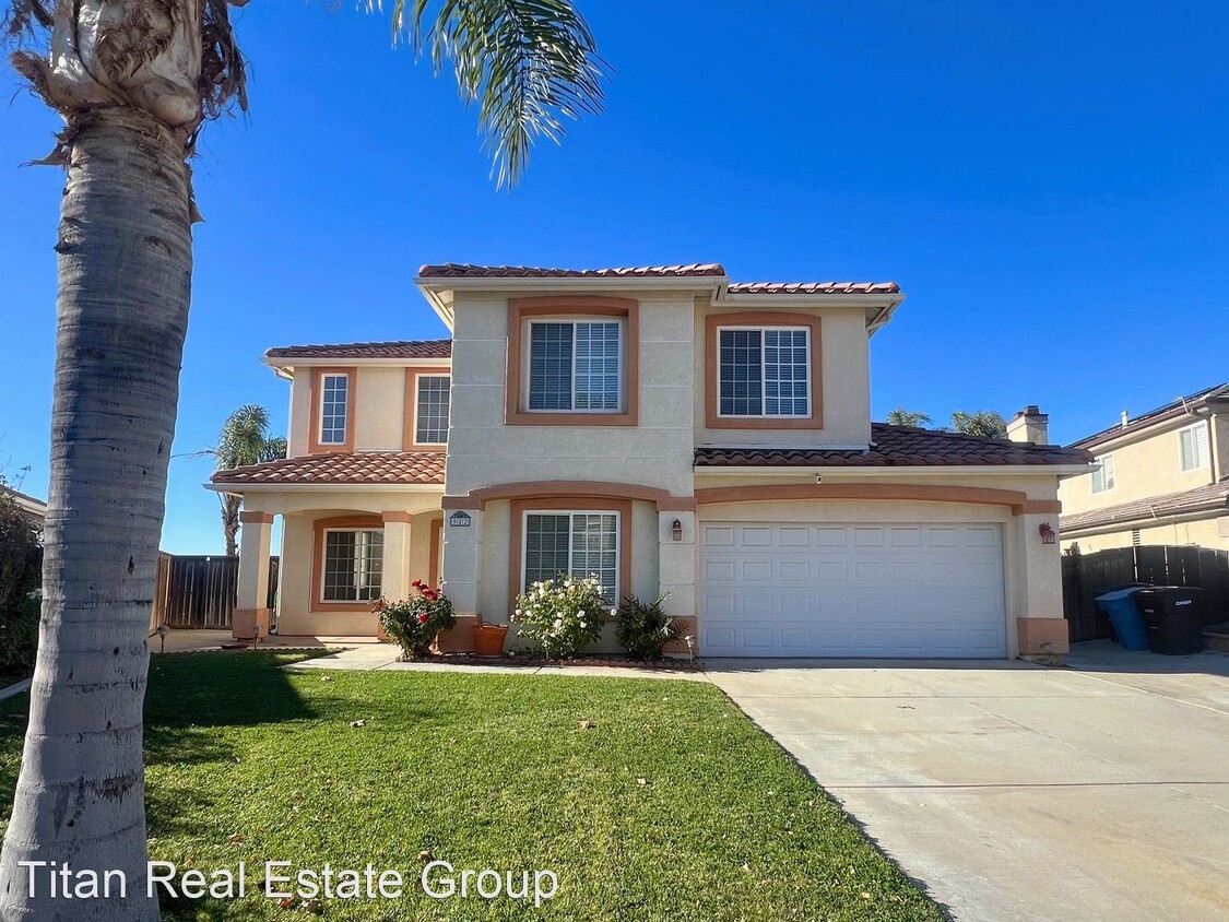 Primary Photo - 5 br, 2.5 bath House - 952 Cottonwood Dr