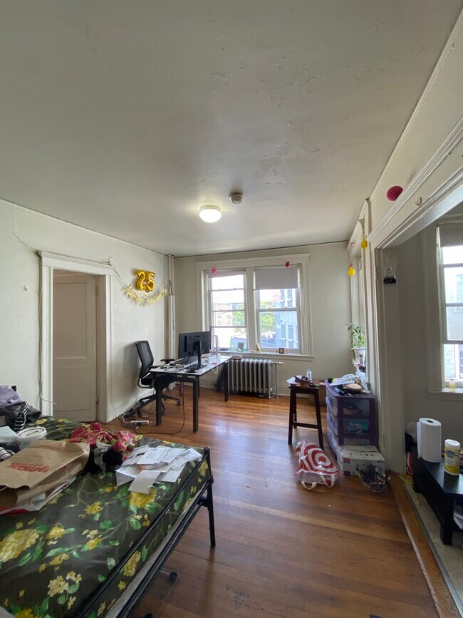 Building Photo - 1193 Boylston St
