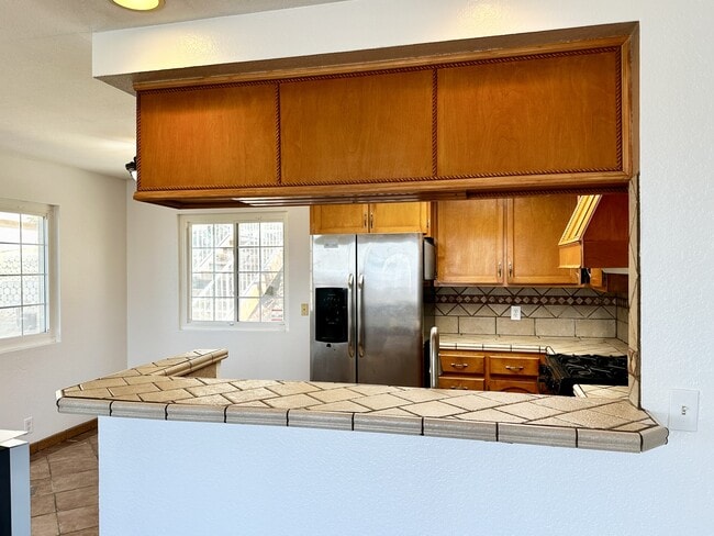 Foto del edificio - 9423 Eucalyptus St