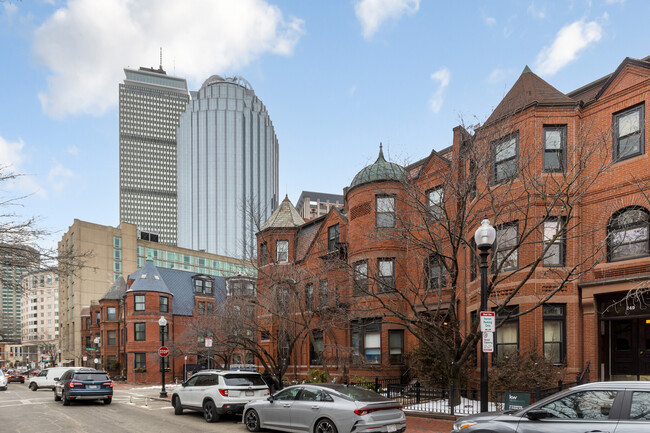 Building Photo - 99 Saint Botolph St