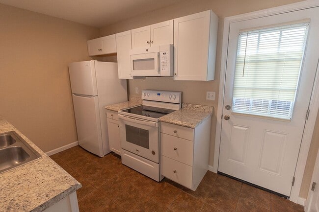 Building Photo - 1405-1407 Bodie Dr.