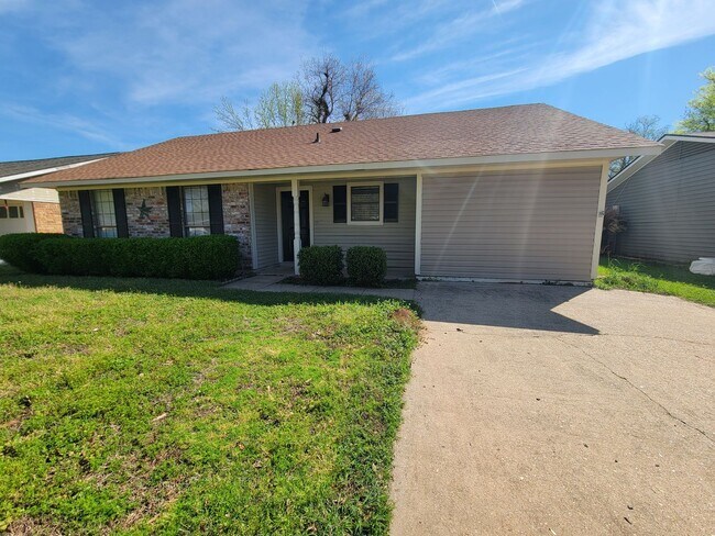Building Photo - North Bossier 3 bedroom 1.5 bath