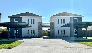 Building Photo - 209 Rafael Dr