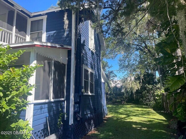 Foto del edificio - 745 S Palmetto Ave