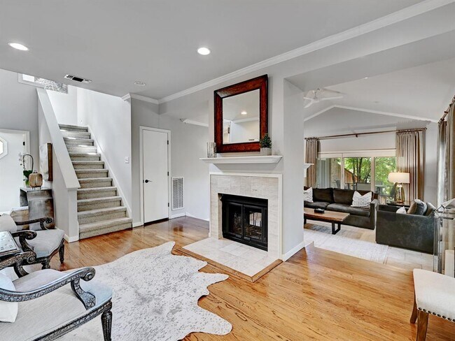 Foto del edificio - 6010 Long Champ Ct