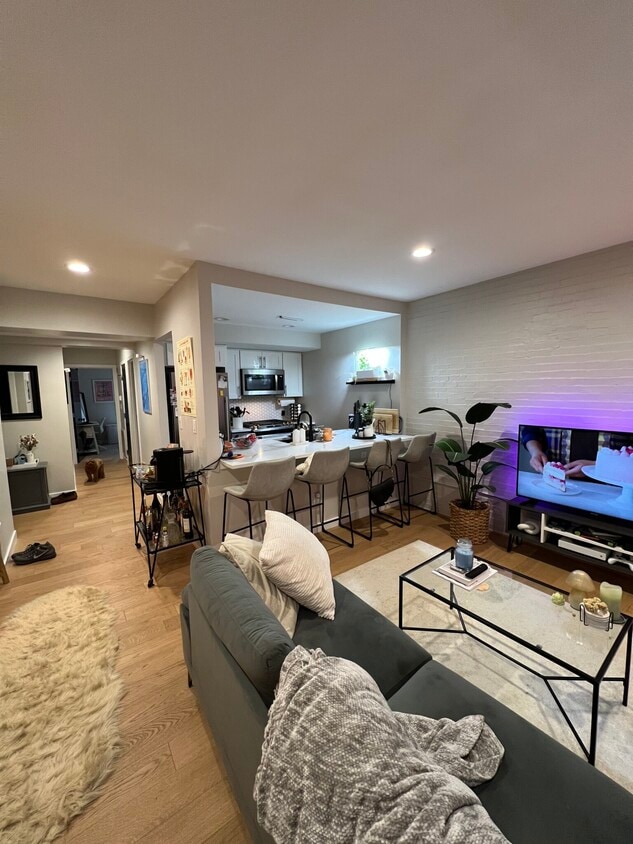 Primary Photo - 1661-1663 Washington St. Unit 207