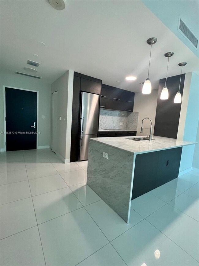 Building Photo - 900 Biscayne Blvd