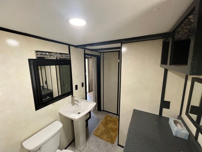 Building Photo - $1500 — 2 BEDROOM 1 BATH — Off Howard Gap Rd