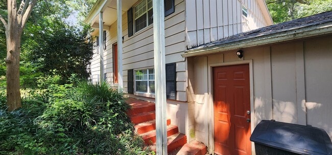 Building Photo - 927 Hawthorne St