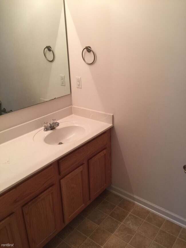 Building Photo - 3 br, 2.5 bath Townhome - 4308 Bastille Dr