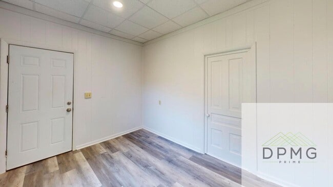 Building Photo - 128 S Hosmer St