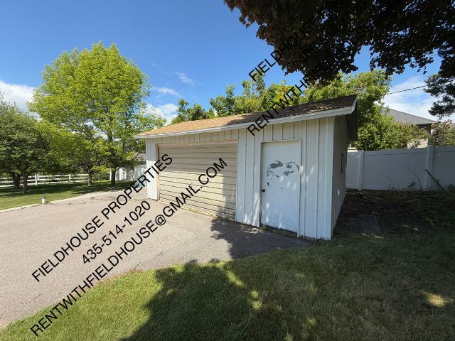 Building Photo - 1285 E 1500 N