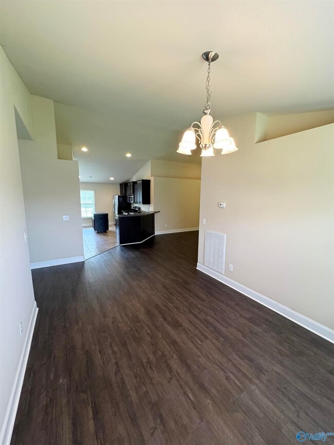 Building Photo - 202 Ashbrook Cir