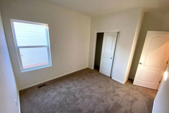 Foto del edificio - 9764 Chalkstone Ln