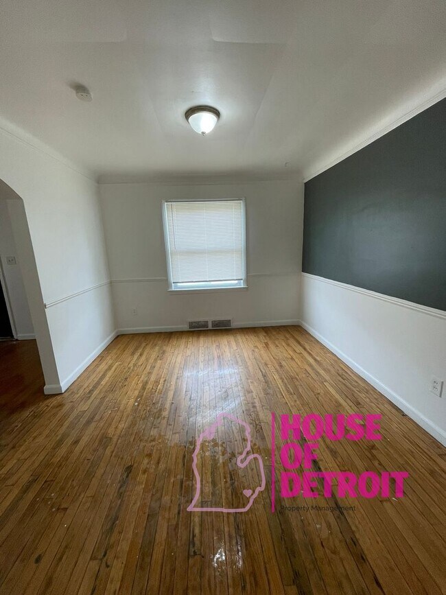 Foto del edificio - 3 BEDROOM | 1 BATH | FREE PRE SCREEN